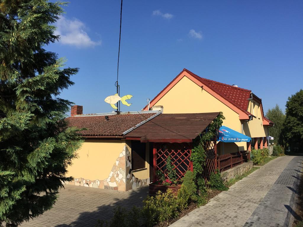 Zlota Rybka Lubniewice Hotel Exterior photo